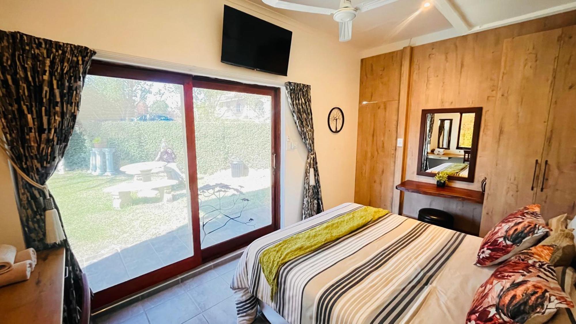 The Wood House Otel Empangeni Dış mekan fotoğraf