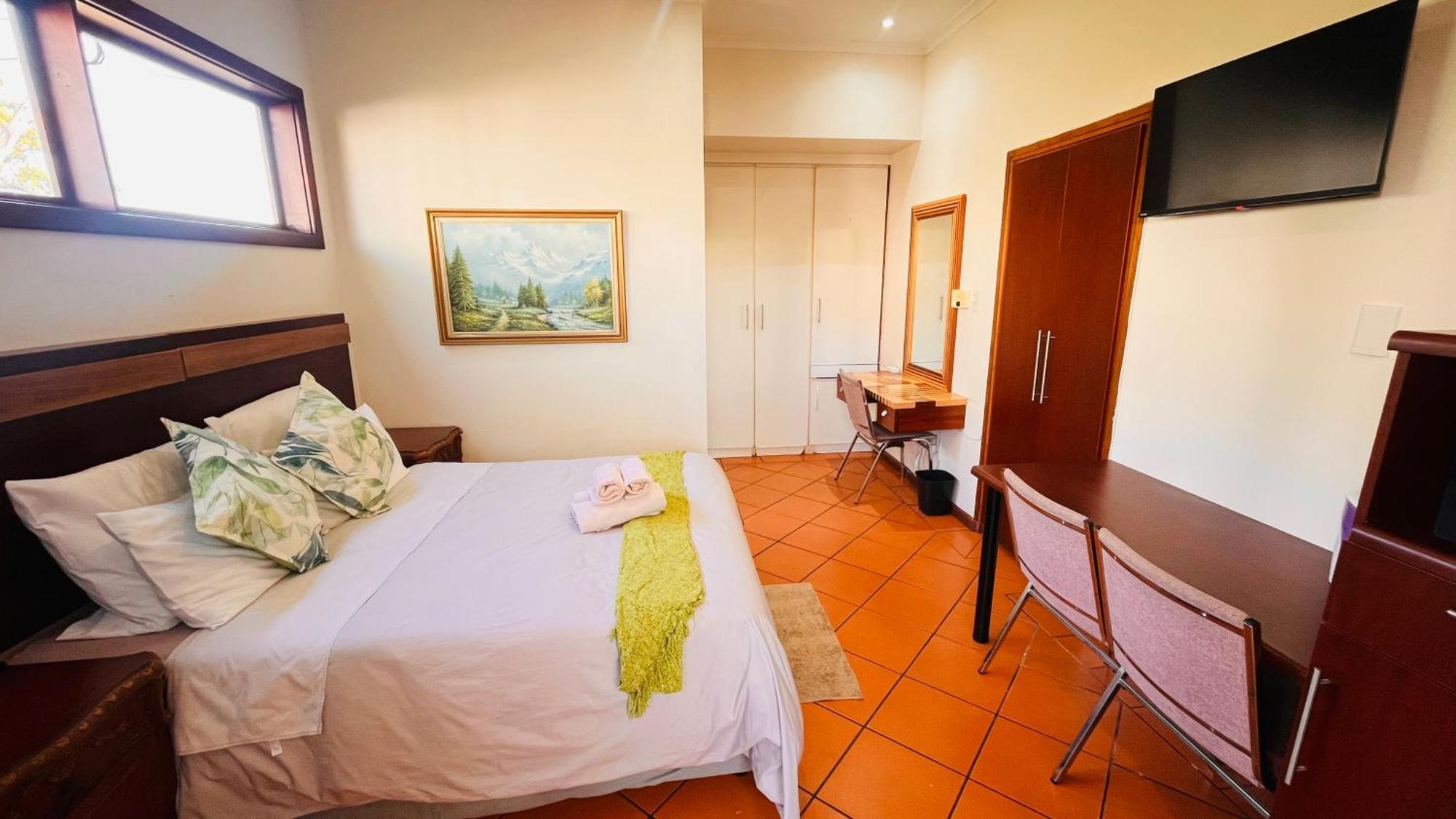The Wood House Otel Empangeni Dış mekan fotoğraf